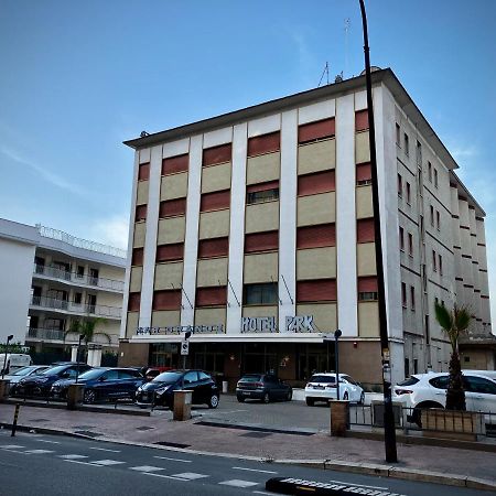 Park Hotel Mar Grande تارانتو المظهر الخارجي الصورة