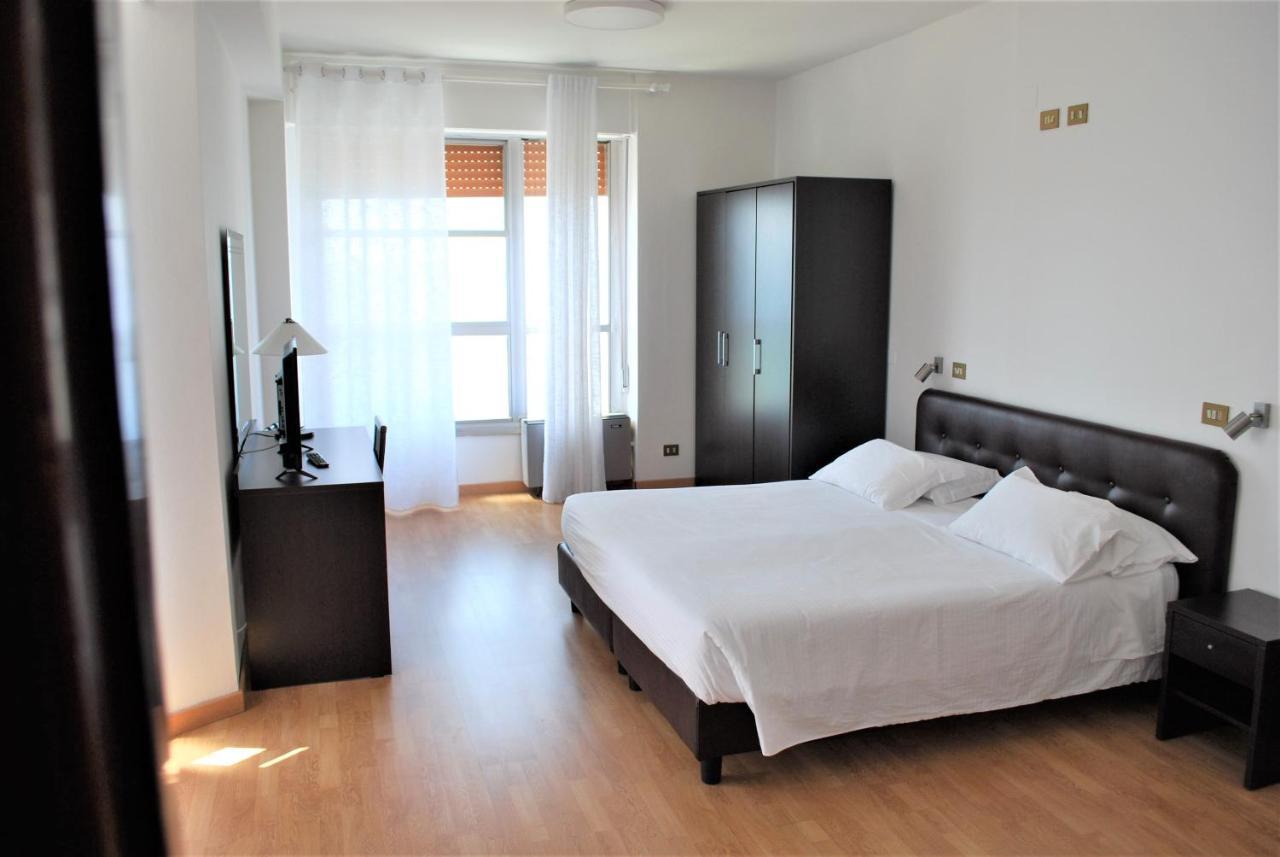Park Hotel Mar Grande تارانتو المظهر الخارجي الصورة