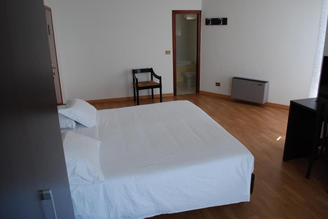 Park Hotel Mar Grande تارانتو المظهر الخارجي الصورة