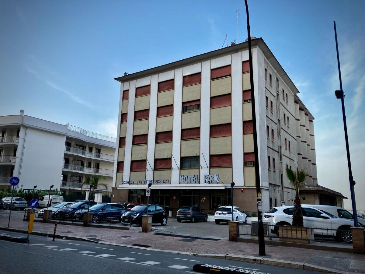 Park Hotel Mar Grande تارانتو المظهر الخارجي الصورة