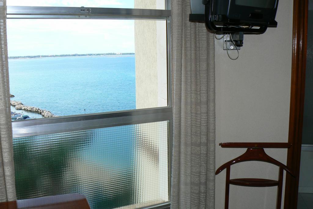 Park Hotel Mar Grande تارانتو الغرفة الصورة