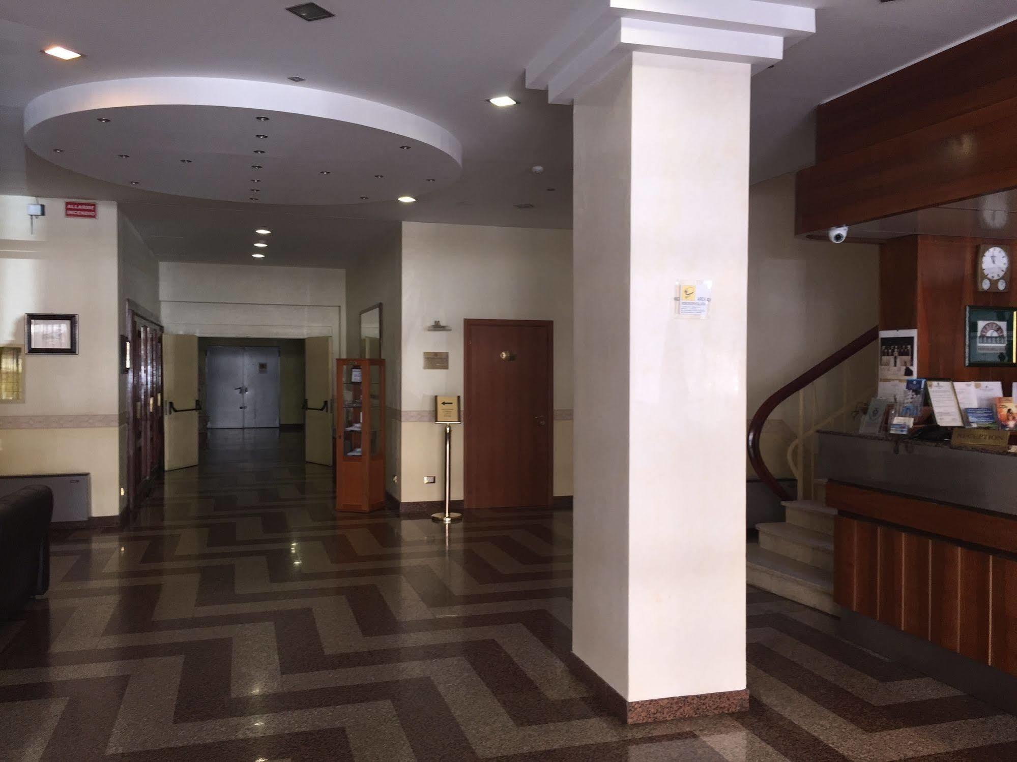 Park Hotel Mar Grande تارانتو المظهر الخارجي الصورة